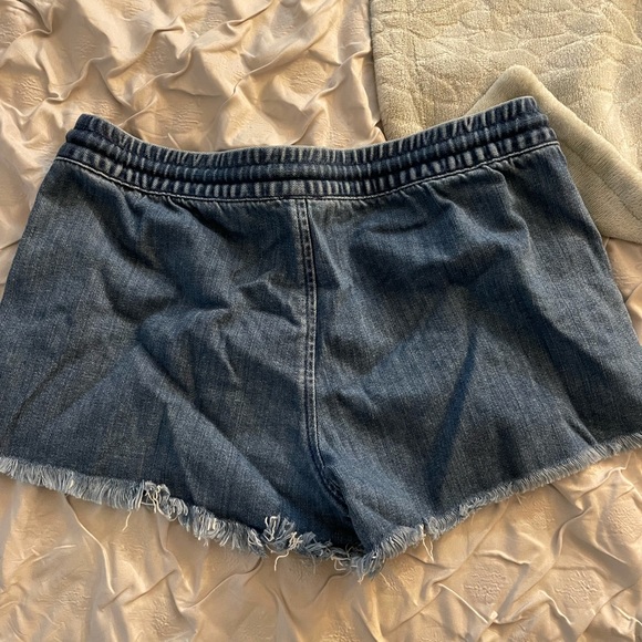 Drawstring shorts - Picture 2 of 2